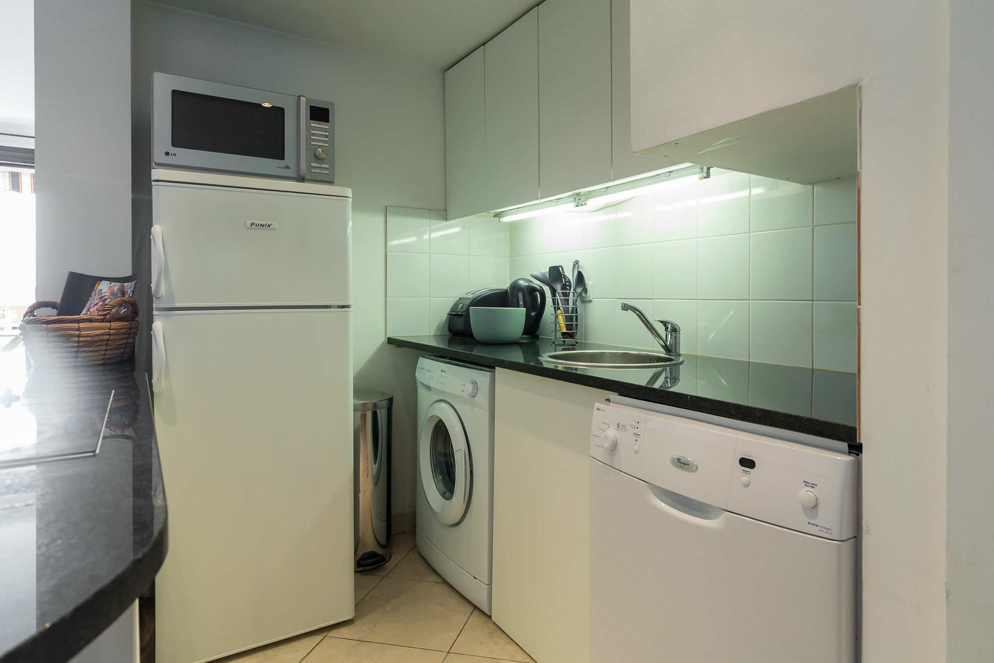 Modern 3 Bedroom, 3 Bathroom Accommodation Near Cannes Old Town Walking Distance To Palais 330 Buitenkant foto